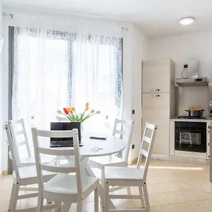 https://appartamenti-desi.riccione-hotels.org